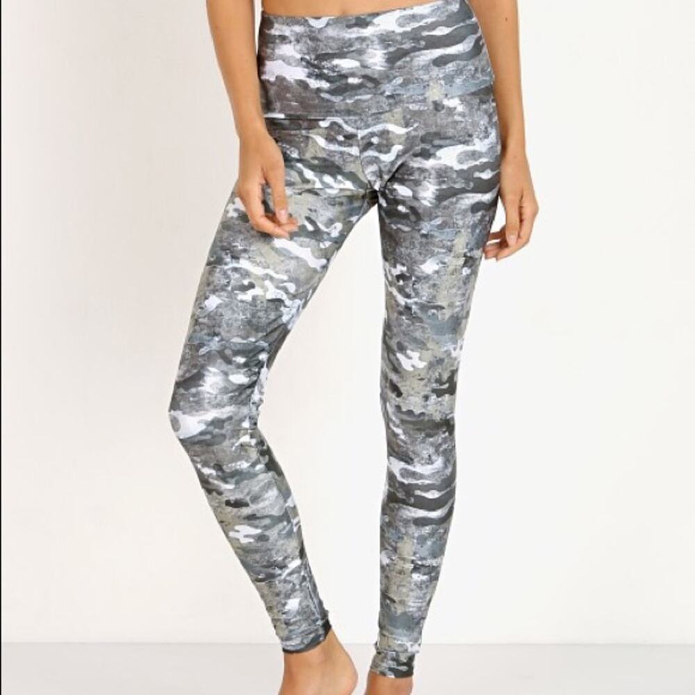 Onzie‎ High Waisted Marble Camo Full Length Legging